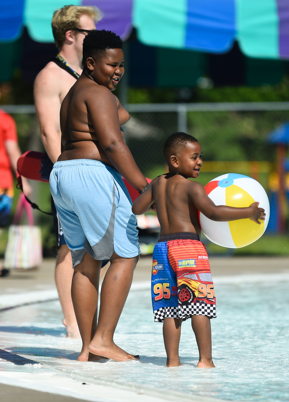 060619-mda-nws-poolopen-024a.jpg